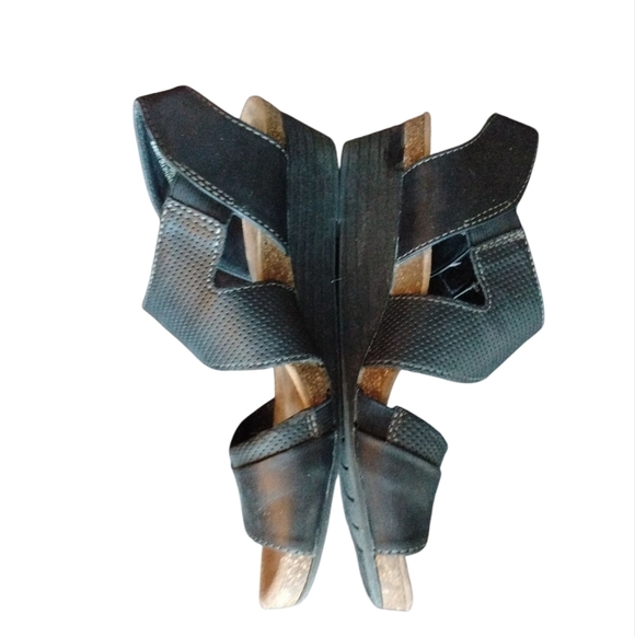 Earth Origins Hazel Sandals Black Strwp Leather Sandals Women's Size 7 M - Picture 12 of 13